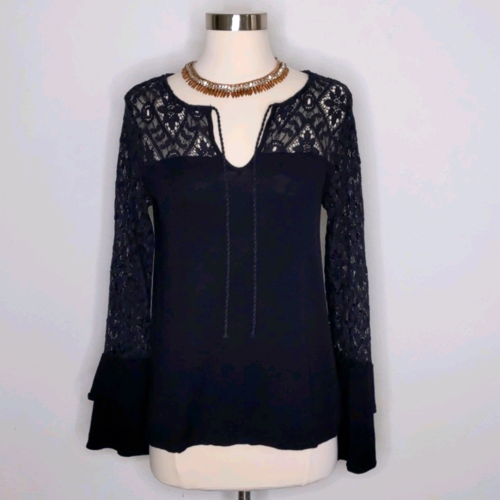Design History Black long sleeve shirt Size Medium